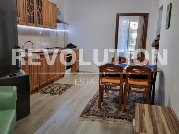 Дава се под наем Тристаен апартамент в Пловдив, Кършияка - 70 кв.м за 500 € - Снимка #1