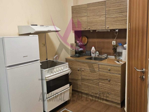 Дава се под наем Двустаен апартамент в Варна, Цветен квартал - 40 кв.м за 250 € - Снимка #1