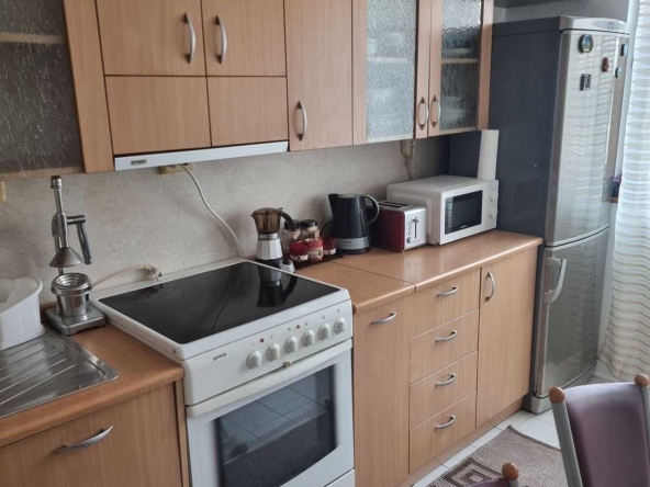 Дава се под наем Четиристаен апартамент в Бургас, Възраждане - 88 кв.м за 331.5 € - Снимка #1