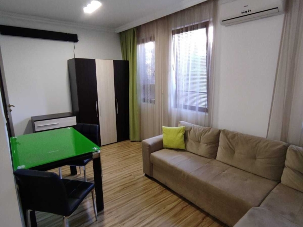 Дава се под наем Двустаен апартамент в Свети Влас - 35 кв.м за 200 € - Снимка #1