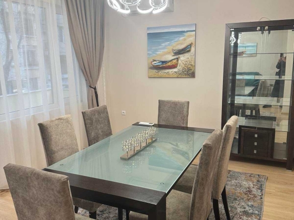 Дава се под наем Двустаен апартамент в Бургас, Възраждане - 110 кв.м за 357 € - Снимка #1