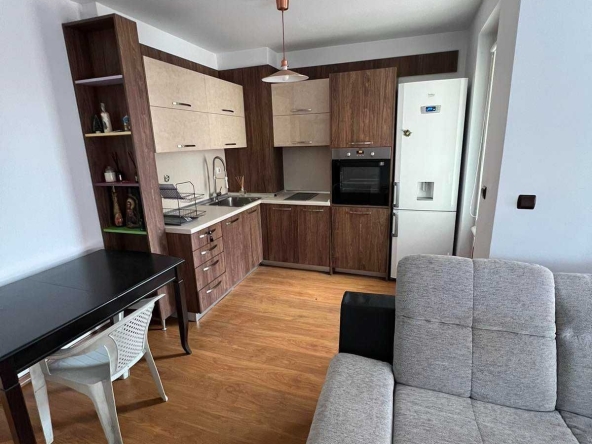 Тристаен апартамент в София, Хаджи Димитър - 101 кв.м за 1703 €/кв.м - Снимка #1