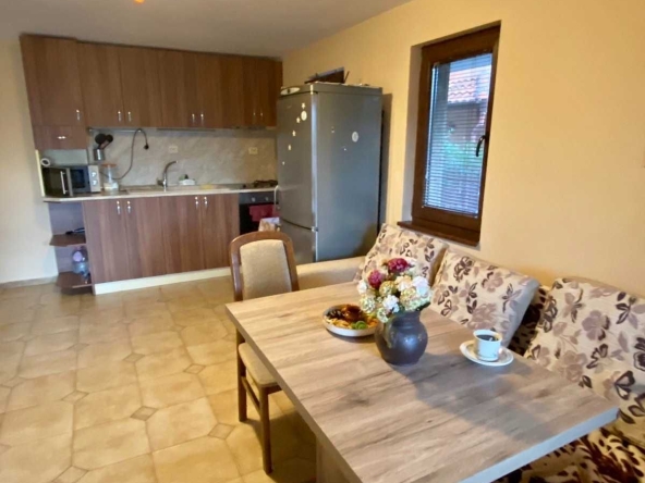 Дава се под наем Двустаен апартамент в Бургас, Сарафово - 65 кв.м за 350 € - Снимка #1