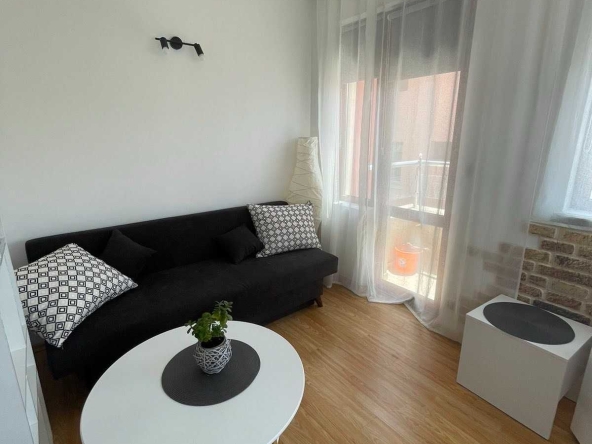 Дава се под наем Двустаен апартамент в Бургас, Сарафово - 80 кв.м за 102 € - Снимка #1