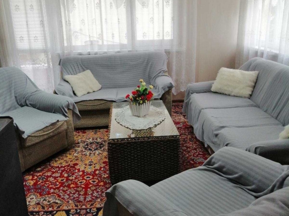 Дава се под наем Тристаен апартамент в Ахелой - 120 кв.м за 250 € - Снимка #1