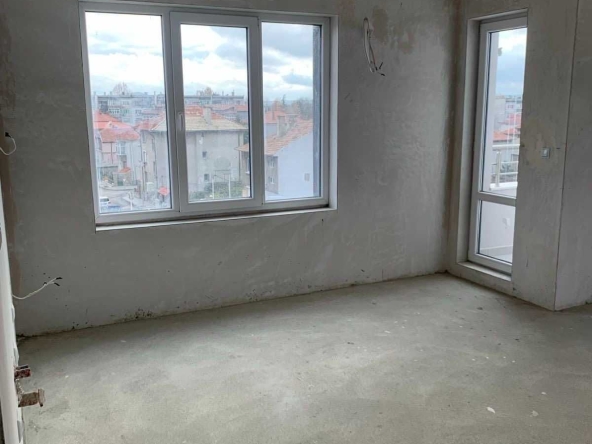 Двустаен апартамент в Айтос - 88 кв.м за 364 €/кв.м - Снимка #1