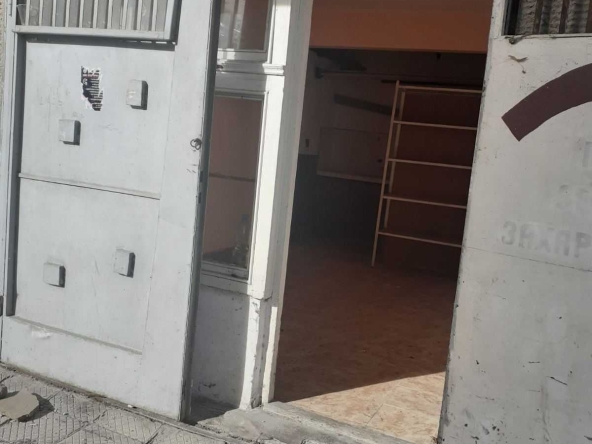 Дава се под наем Гараж / Паркомясто в Хасково, Център - 22 кв.м за 51 € - Снимка #1