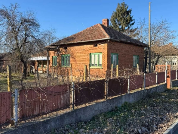 Къща в с. Райнино, Област Разград - 140 кв.м за 200 €/кв.м - Снимка #1