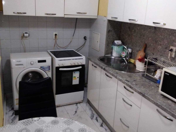 Дава се под наем Двустаен апартамент в Бургас, Възраждане - 55 кв.м за 178.5 € - Снимка #1