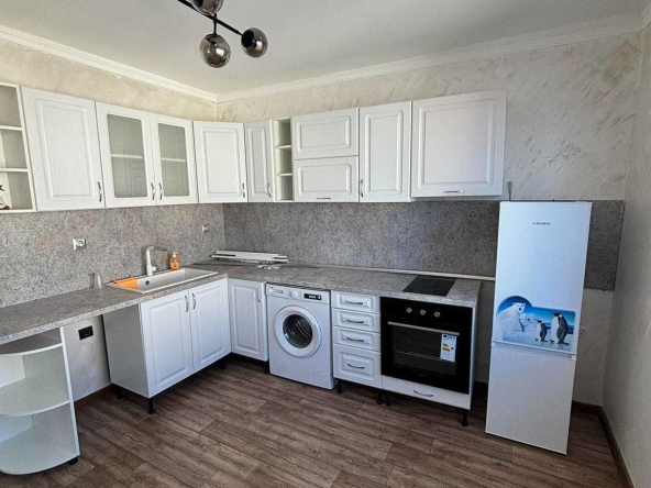 Дава се под наем Двустаен апартамент в Бургас, Ветрен - 75 кв.м за 325 € - Снимка #1