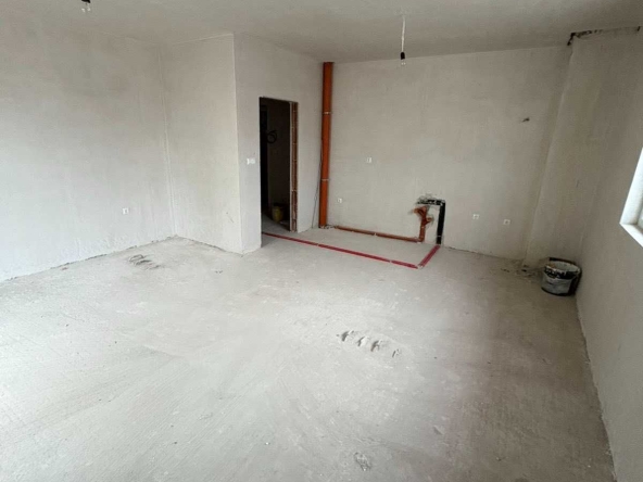 Тристаен апартамент в София, Левски - 98 кв.м за 1700 €/кв.м - Снимка #1