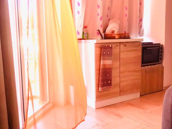 Дава се под наем Едностаен апартамент в Свети Влас - 30 кв.м за 250 € - Снимка #1