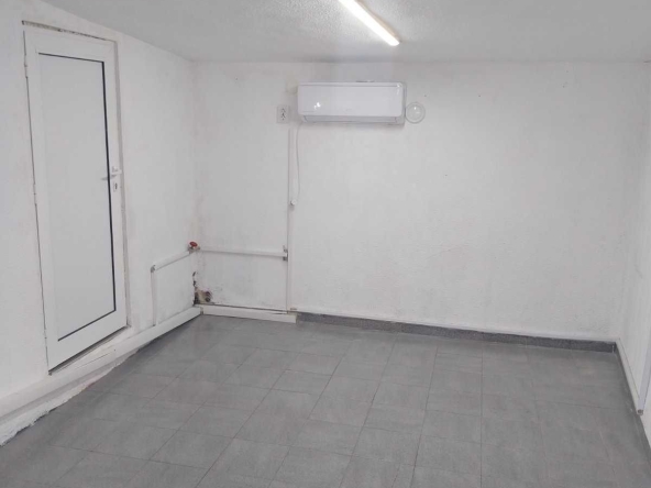 Дава се под наем Офис в Шумен, Център - 20 кв.м за 127.5 € - Снимка #1