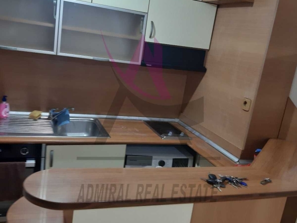 Дава се под наем Тристаен апартамент в Варна, Лятно кино Тракия - 82 кв.м за 550 € - Снимка #1