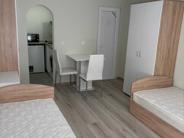 Дава се под наем Едностаен апартамент в Варна, Автогара - 25 кв.м за 382.5 € - Снимка #1