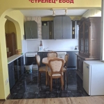 Дава се под наем Двустаен апартамент в Добрич, Център - 60 кв.м за 357 € - Снимка #1