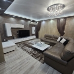 Дава се под наем Тристаен апартамент в Пловдив, Младежки Хълм - 115 кв.м за 800 € - Снимка #1