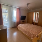 Дава се под наем Тристаен апартамент в София, Борово - 140 кв.м за 1000 € - Снимка #1