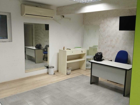 Дава се под наем Офис в Бургас, Лазур - 40 кв.м за 180 € - Снимка #1