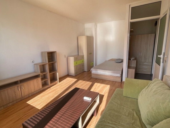 Дава се под наем Едностаен апартамент в Шумен, Тракия - 42 кв.м за 204 € - Снимка #1