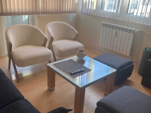 Четиристаен апартамент в София, Център - 98 кв.м за 12 €/кв.м - Снимка #1