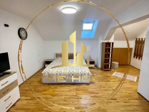 Дава се под наем Едностаен апартамент в Варна, Колхозен пазар - 35 кв.м за 275 € - Снимка #1