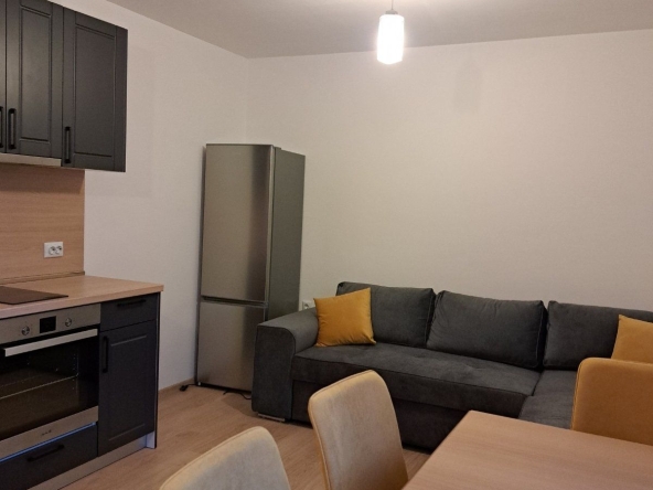 Дава се под наем Двустаен апартамент в Бургас, Изгрев - 55 кв.м за 484.5 € - Снимка #1