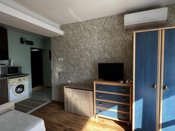 Дава се под наем Ателие в Плевен, 9-ти квартал - 30 кв.м за 178.5 € - Снимка #1