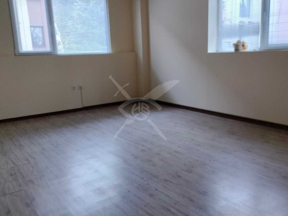 Промишлена сграда в Несебър - 580 кв.м за 863 €/кв.м - Снимка #1