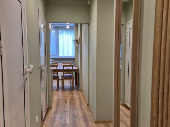 Дава се под наем Тристаен апартамент в София, Хиподрума - 77 кв.м за 780 € - Снимка #1