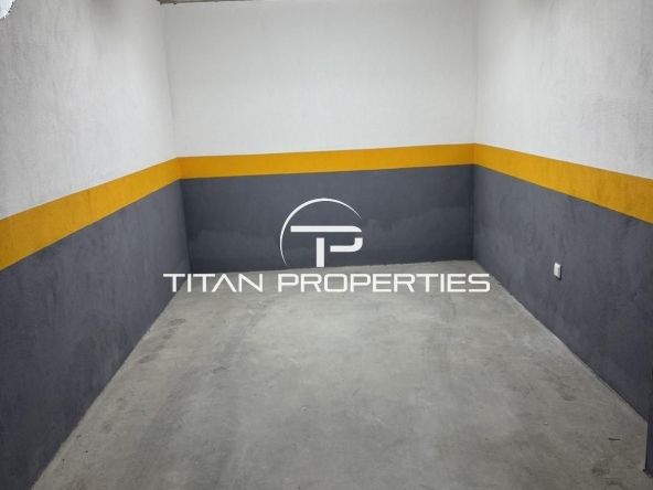 Дава се под наем Гараж / Паркомясто в Бургас, Център - 18 кв.м за 102 € - Снимка #1