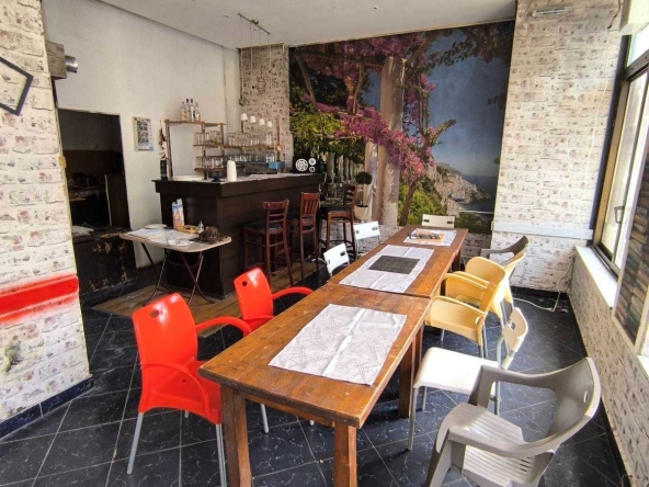 в Перник, Център -  кв.м за 0 €/ - Снимка #1