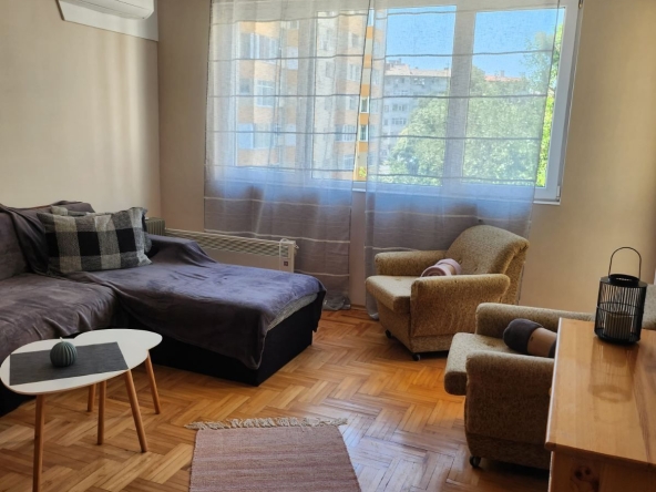 Дава се под наем Двустаен апартамент в Стара Загора, Център - 70 кв.м за 331.5 € - Снимка #1