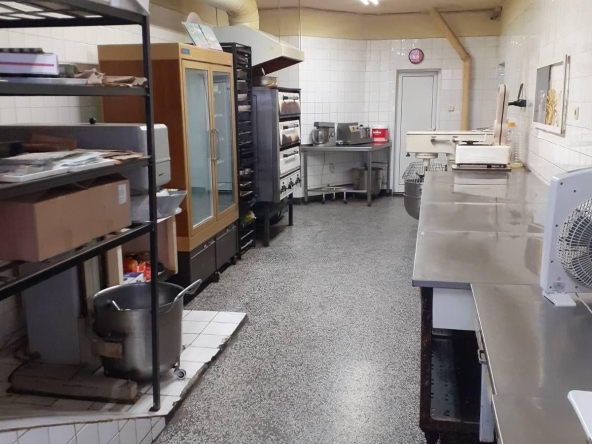 Дава се под наем Заведение в Пловдив, Христо Смирненски - 130 кв.м за 1428 € - Снимка #1