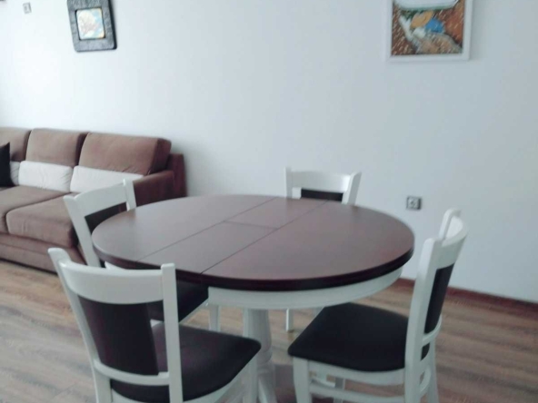 Дава се под наем Тристаен апартамент в Бургас, Възраждане - 105 кв.м за 525 € - Снимка #1