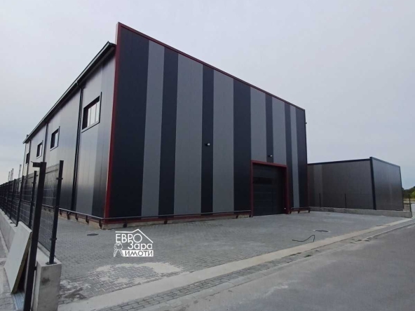 Дава се под наем Склад в Стара Загора, Три чучура - юг - 700 кв.м за 2142 € - Снимка #1