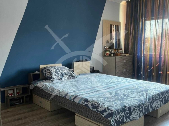 Дава се под наем Многостаен апартамент в Бургас, Център - 80 кв.м за 280000 € - Снимка #1