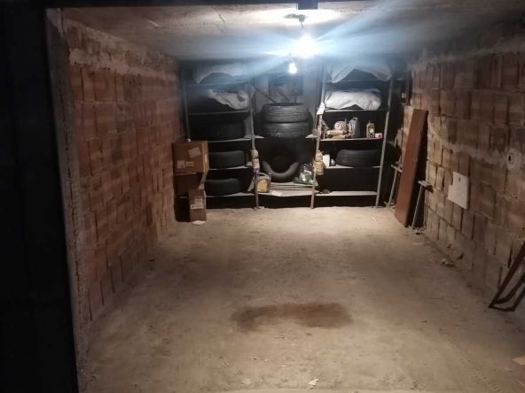 Гараж / Паркомясто в Стара Загора, Опълченски - 21 кв.м за 1191 €/кв.м - Снимка #1