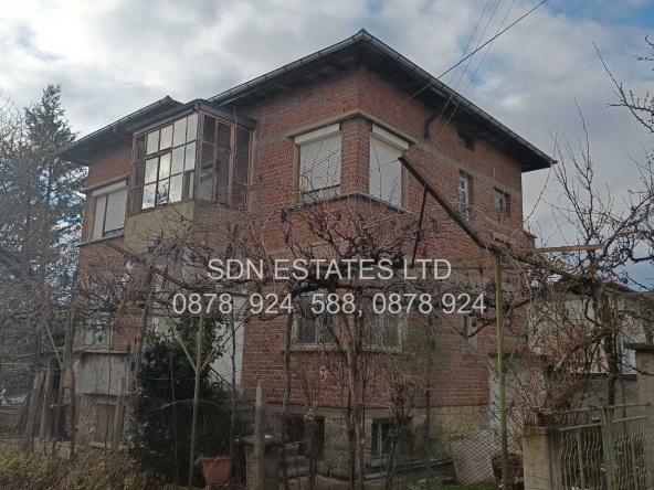 Къща в Казанлък - 200 кв.м за 1050 €/кв.м - Снимка #1