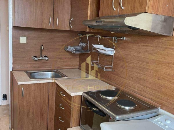 Дава се под наем Двустаен апартамент в Варна, Цветен квартал - 50 кв.м за 300 € - Снимка #1