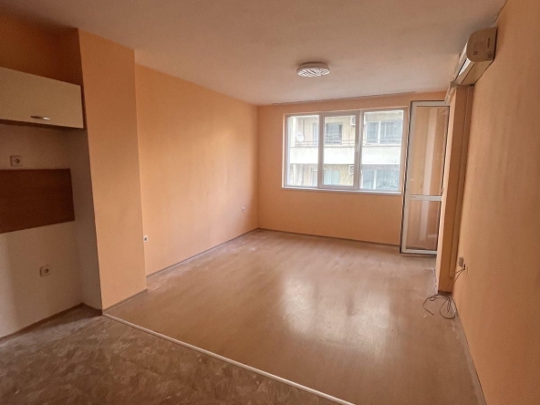 Дава се под наем Двустаен апартамент в София, Люлин 8 - 60 кв.м за 400 € - Снимка #1