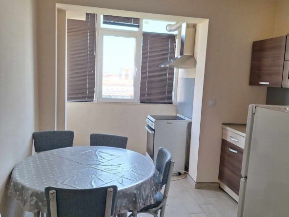 Дава се под наем Едностаен апартамент в Русе, Център - 42 кв.м за 229.5 € - Снимка #1