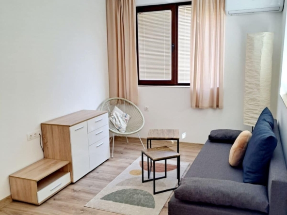 Дава се под наем Двустаен апартамент в Бургас, Сарафово - 55 кв.м за 357 € - Снимка #1