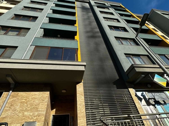 Дава се под наем Двустаен апартамент в Варна, Младост 1 - 60 кв.м за 433.5 € - Снимка #1