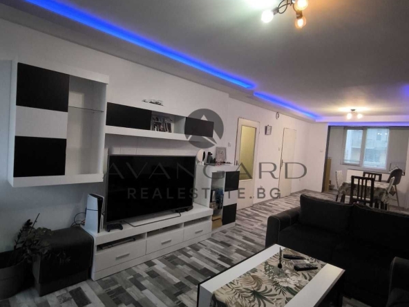 Многостаен апартамент в Пловдив, Център - 100 кв.м за 1989 €/кв.м - Снимка #1