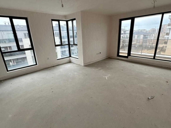Тристаен апартамент в Пловдив, Христо Смирненски - 113 кв.м за 1632 €/кв.м - Снимка #1
