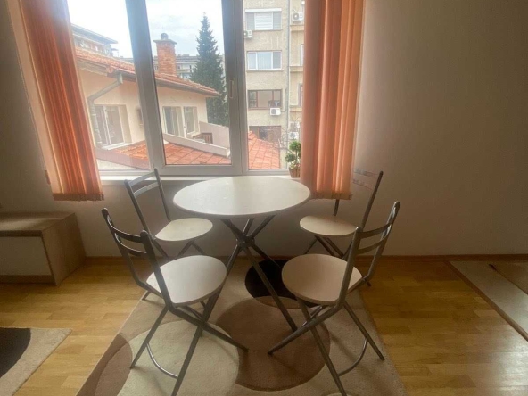 Дава се под наем Двустаен апартамент в Стара Загора, Център - 65 кв.м за 280.5 € - Снимка #1