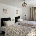 Дава се под наем Къща в Търговище, Център - 50 кв.м за 561 € - Снимка #1