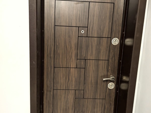 Тристаен апартамент в Казанлък - 90 кв.м за 1332 €/кв.м - Снимка #1