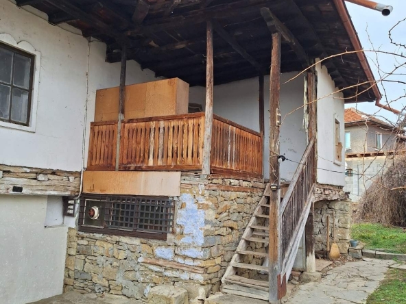 Етаж от къща в Килифарево - 780 кв.м за 47 €/кв.м - Снимка #1